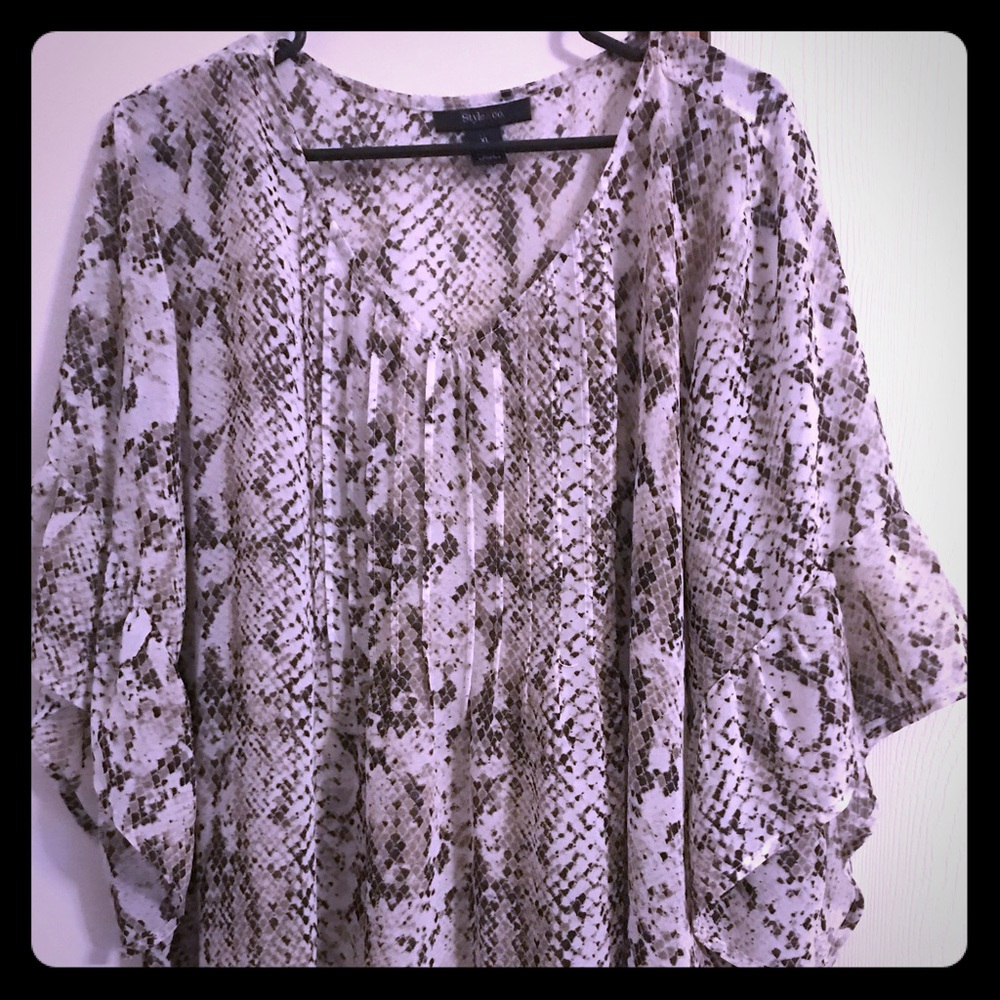 Woman’s blouse